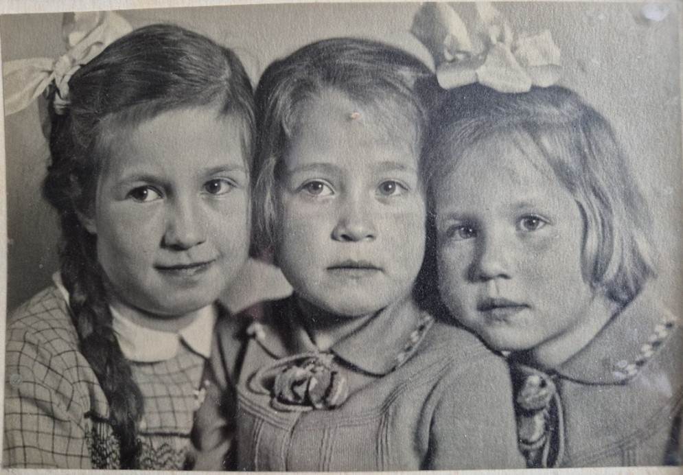 Geschwister Gerson Die Schwestern: Erika, Irene, Annemarie | Foto: Margarete Gerson