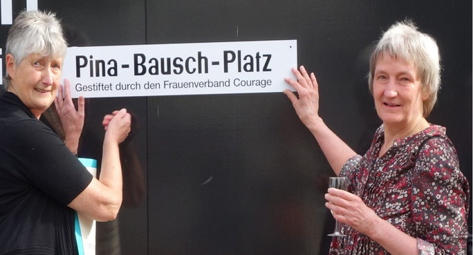 Platztaufe vor dem Schauspielhaus 2013 | Foto: Linda Weißgerber